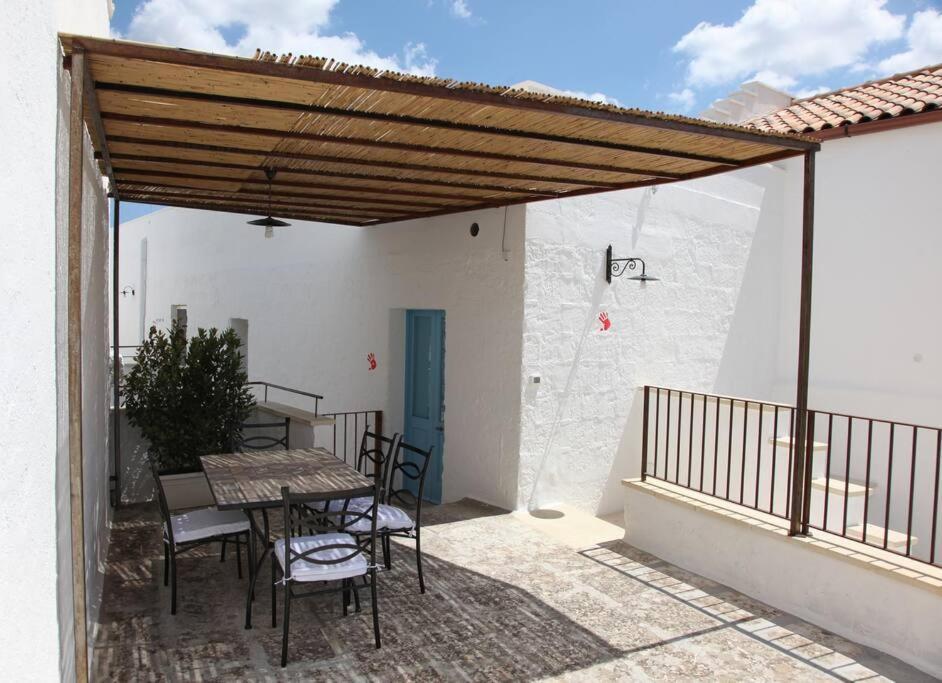 Spongano Rosso In Corte - Salento - Corte Dei Colori מראה חיצוני תמונה
